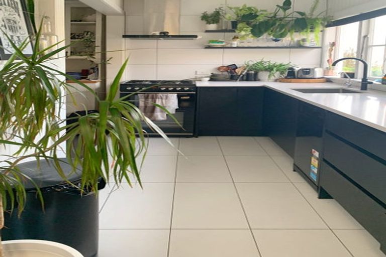 Photo of property in 40 Canterbury Street, Lyttelton, 8082