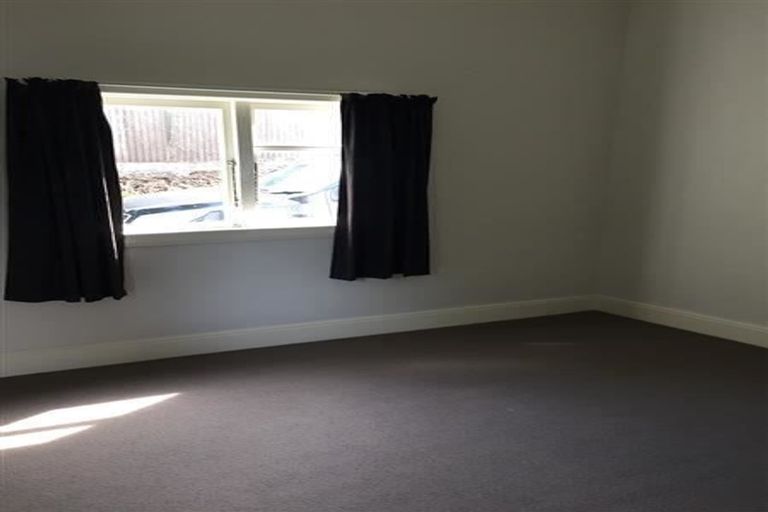 Photo of property in 42 Coote Road, Bluff Hill, Napier, 4110