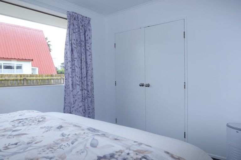 Photo of property in 62a Mazengarb Road, Paraparaumu Beach, Paraparaumu, 5032