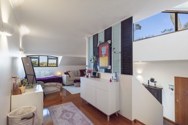 Photo of property in 19 View Road, Campbells Bay, Auckland, 0630