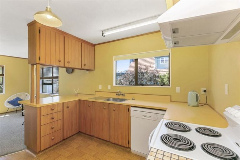 Photo of property in 76 Khandallah Road, Ngaio, Wellington, 6035