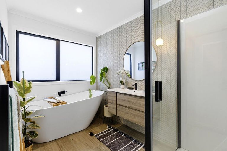 Photo of property in 7 Buddle Road, Wallaceville, Upper Hutt, 5018