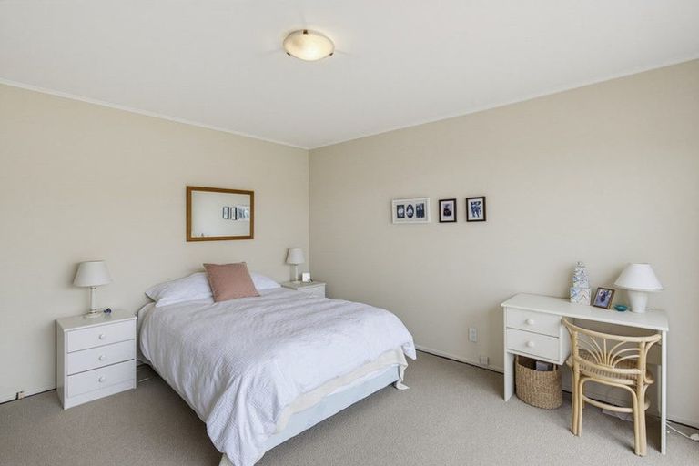 Photo of property in 15a Te Maku Grove, Waikanae, 5036