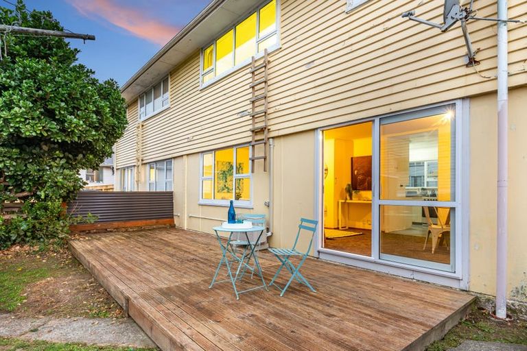 Photo of property in 25 Bell Street, Tawa, Wellington, 5028