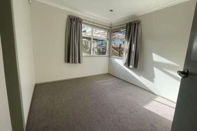 Photo of property in 11 Quiet Street, Te Atatu South, Auckland, 0610