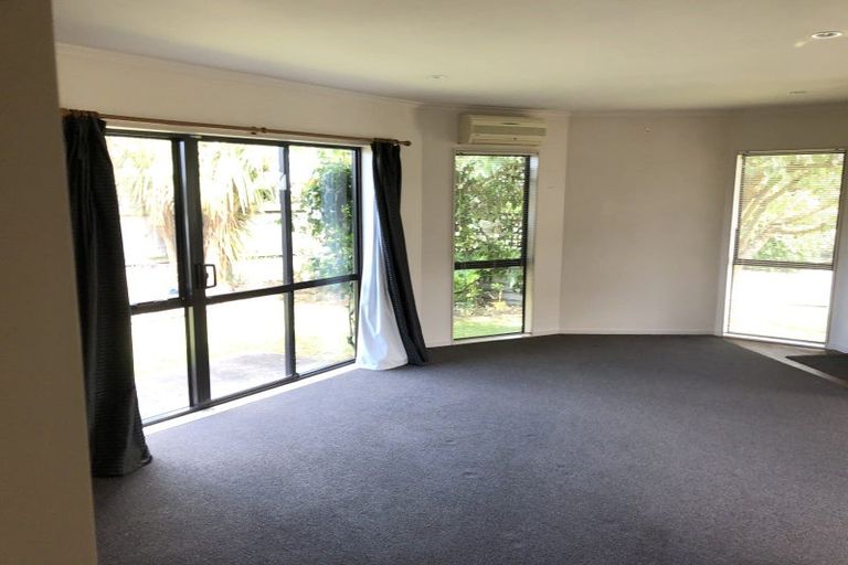 Photo of property in 8 Saint Pauls Court, Highbury, Palmerston North, 4412