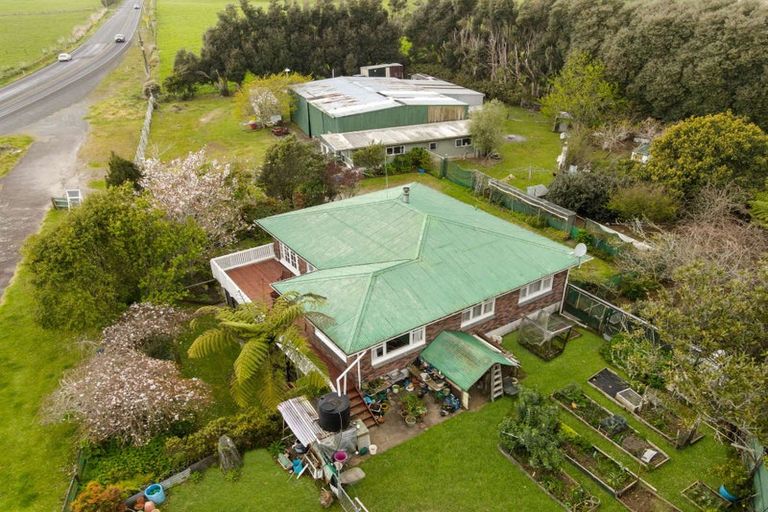 Photo of property in 1216 Main North Road, Urenui, 4375