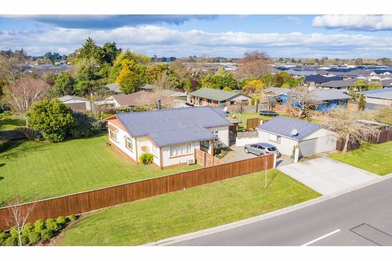 Photo of property in 95 Kippenberger Avenue, Rangiora, 7400