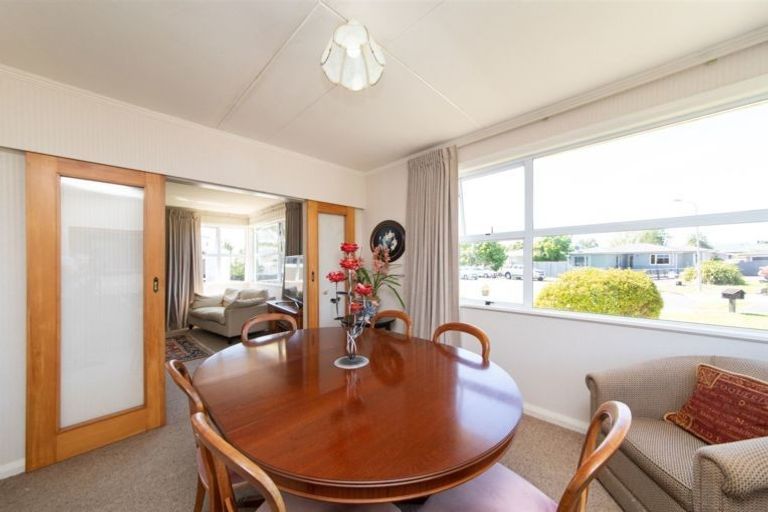 Photo of property in 16 Ilford Place, Awapuni, Palmerston North, 4412