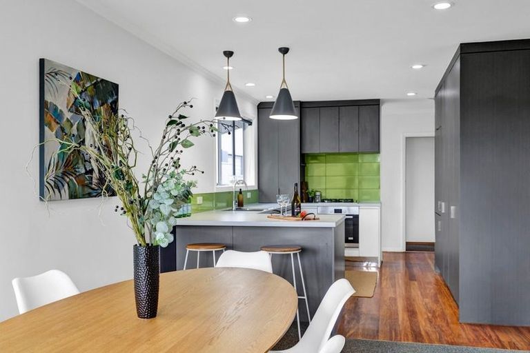 Photo of property in 3a Waimea Street, Westown, New Plymouth, 4310