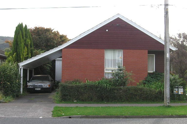 Photo of property in 39 Churton Crescent, Taita, Lower Hutt, 5011