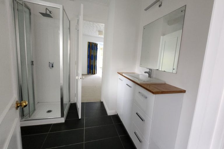 Photo of property in 38 Nui Mana Place, Te Atatu South, Auckland, 0610