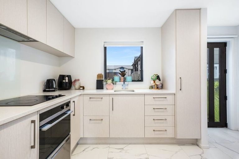 Photo of property in 4/324 Oxford Terrace, Avalon, Lower Hutt, 5011