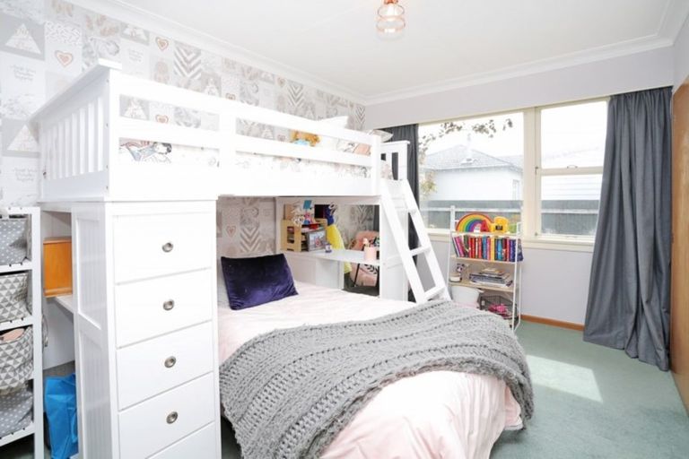 Photo of property in 27 Salford Street, Windsor, Invercargill, 9810