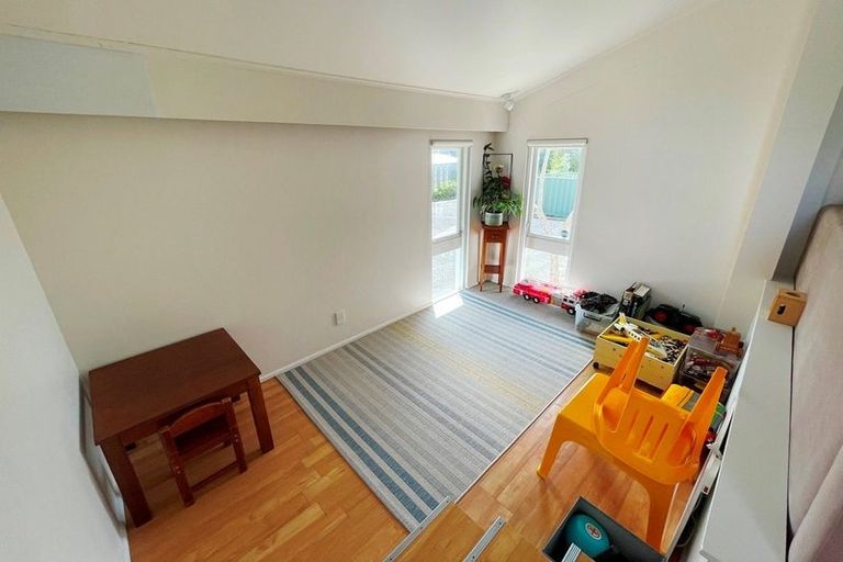 Photo of property in 15 Rosalind Road, Glenfield, Auckland, 0629