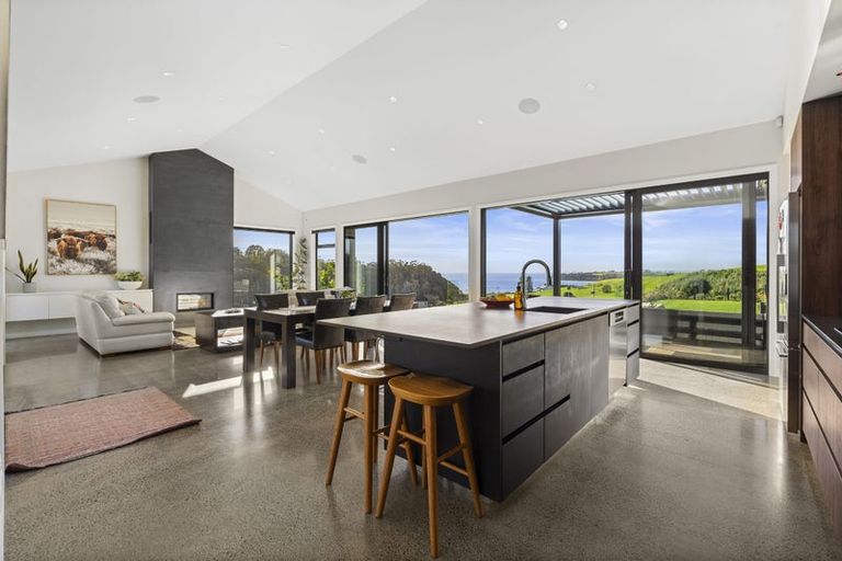Photo of property in 26 Taha Puke Road, Okura Bush, Albany, 0794