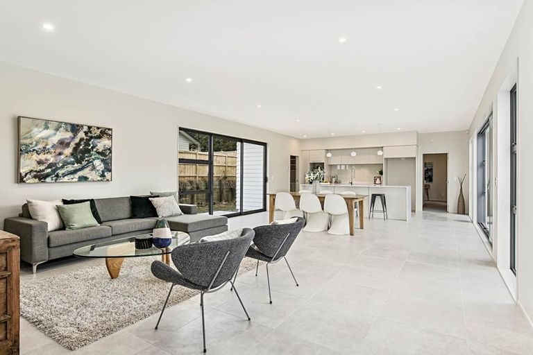 Photo of property in 33 Doidge Street, Beachlands, Auckland, 2018