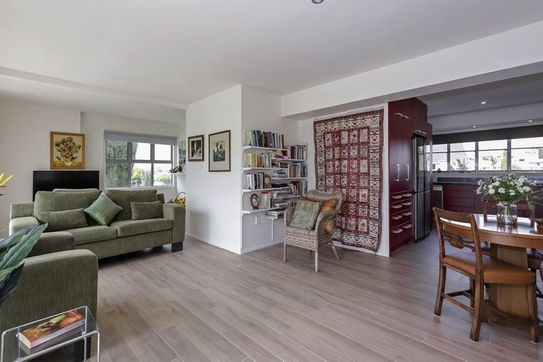 Photo of property in 3/22 Cliff Road, Tauranga, 3110