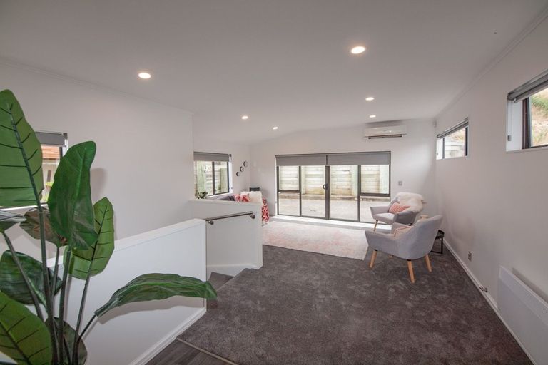 Photo of property in 6b Claverton Grove, Churton Park, Wellington, 6037