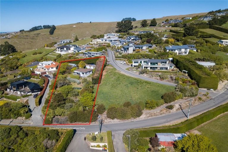Photo of property in 165 Moncks Spur Road, Mount Pleasant, Christchurch, 8081