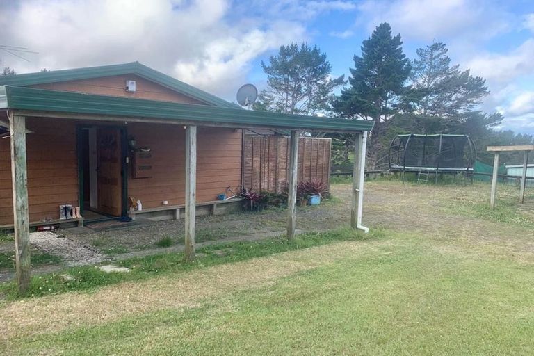 Photo of property in 67 Anzac Road, Waitakere, Auckland, 0816