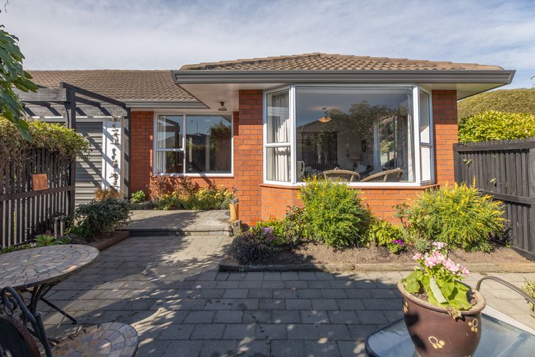 Photo of property in 1/25 Peebles Drive, Hei Hei, Christchurch, 8042