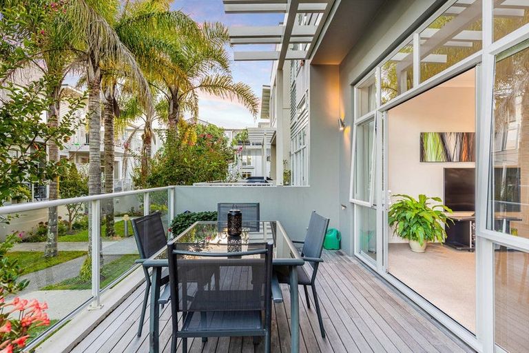 Photo of property in 36 Parkside Drive, Orewa, 0931