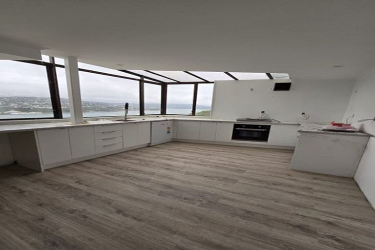 Photo of property in 9 Rangitane Street, Maupuia, Wellington, 6022