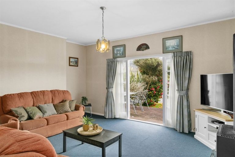 Photo of property in 1/6 Wellington Road, Wainuiomata, Lower Hutt, 5014