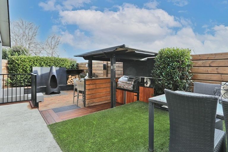 Photo of property in 27 Meldrum Street, Winton, 9720