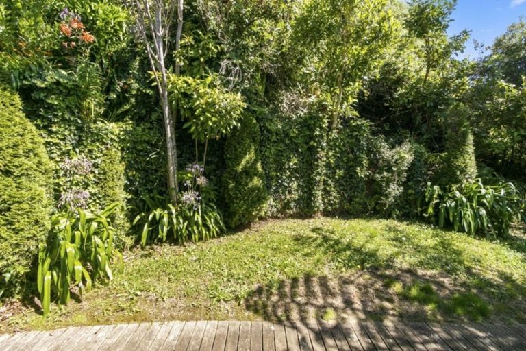 Photo of property in 291b Dowse Drive, Maungaraki, Lower Hutt, 5010