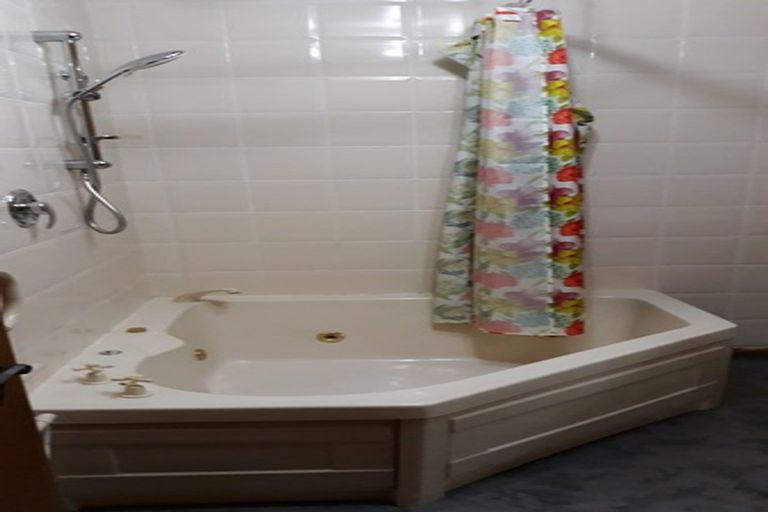 Photo of property in 2/141 Fitzherbert Avenue, West End, Palmerston North, 4410