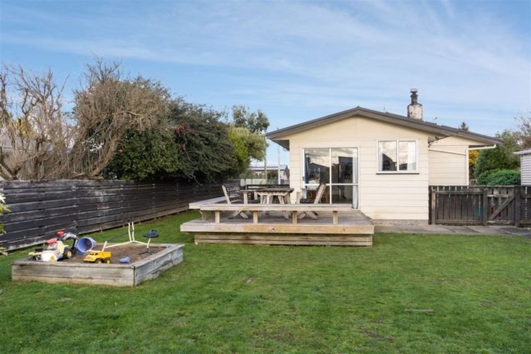 Photo of property in 18 Frederick Street, Carterton, 5713