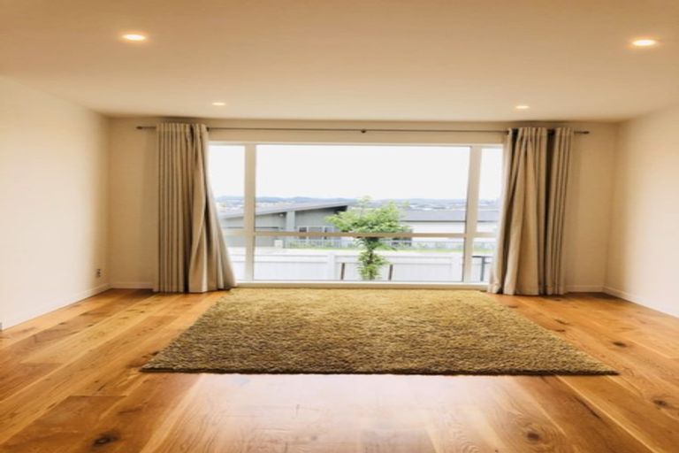 Photo of property in 63 Wainui Road, Silverdale, 0932