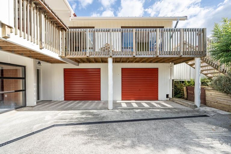 Photo of property in 37 Whaka Street, Maungaturoto, 0520