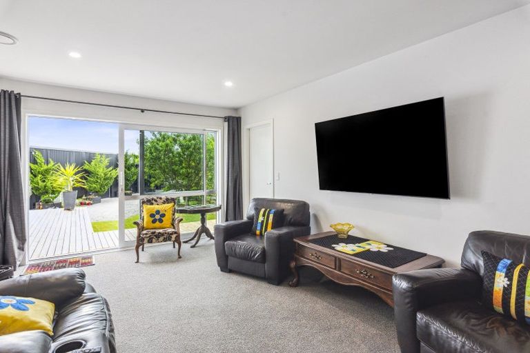 Photo of property in 44a Mountain View Drive, Manakau, Otaki, 5583