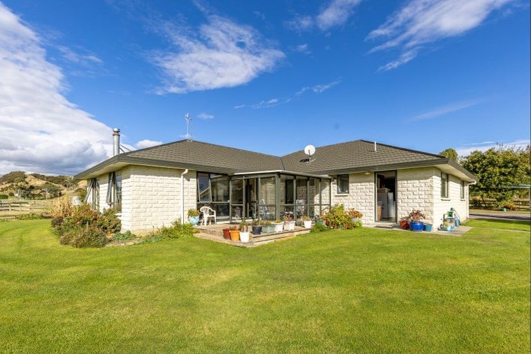 Photo of property in 205-233 Fitzherbert Road East, Aokautere, Palmerston North, 4471