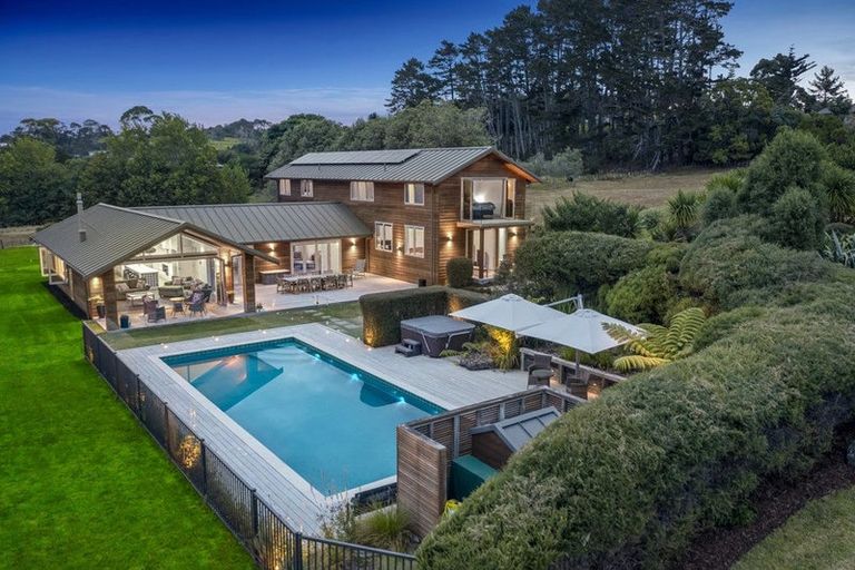 Photo of property in 80 Okura River Road, Okura, Albany, 0792