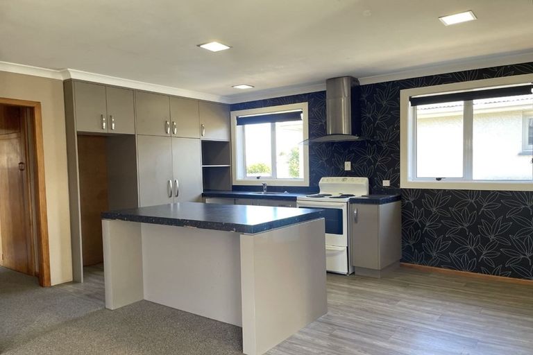 Photo of property in 16a Holloway Street, Waikiwi, Invercargill, 9810