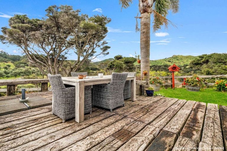 Photo of property in 487 Wilson Road, South Head, Helensville, 0874