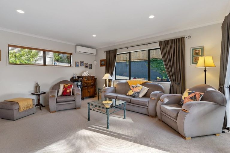 Photo of property in 11 Grovenor Drive, Orewa, 0931