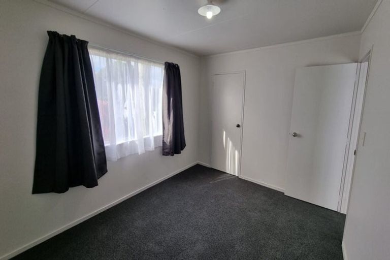 Photo of property in 1/5 Hatherley Place, Clendon Park, Auckland, 2103