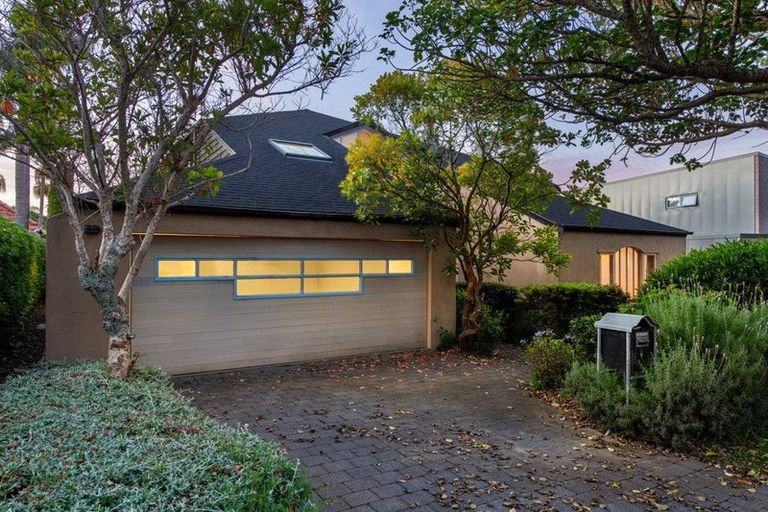 Photo of property in 6 Muritai Road, Milford, Auckland, 0620