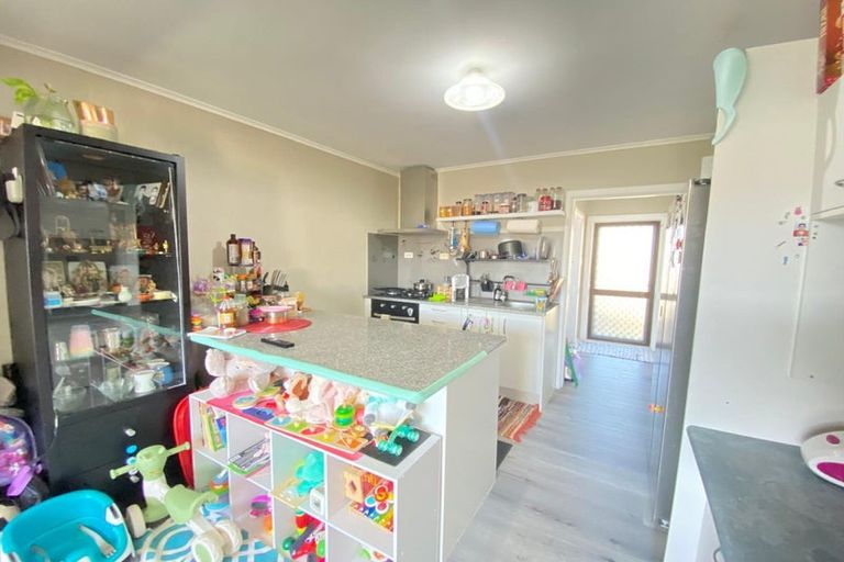 Photo of property in 2/30 Union Street, Papakura, 2110