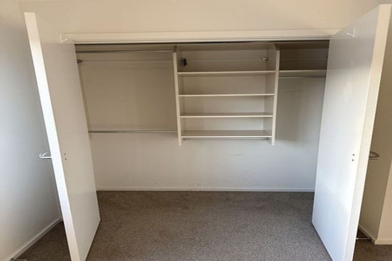 Photo of property in 5/9 Surrey Street, Tawa, Wellington, 5028