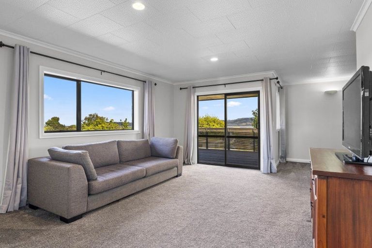 Photo of property in 19 Ingle Avenue, Waipahihi, Taupo, 3330