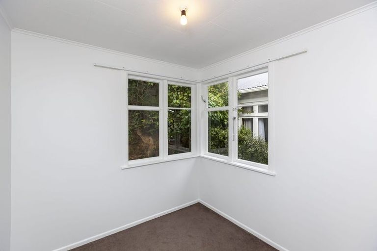 Photo of property in 6 Curtis Street, Northland, Wellington, 6012