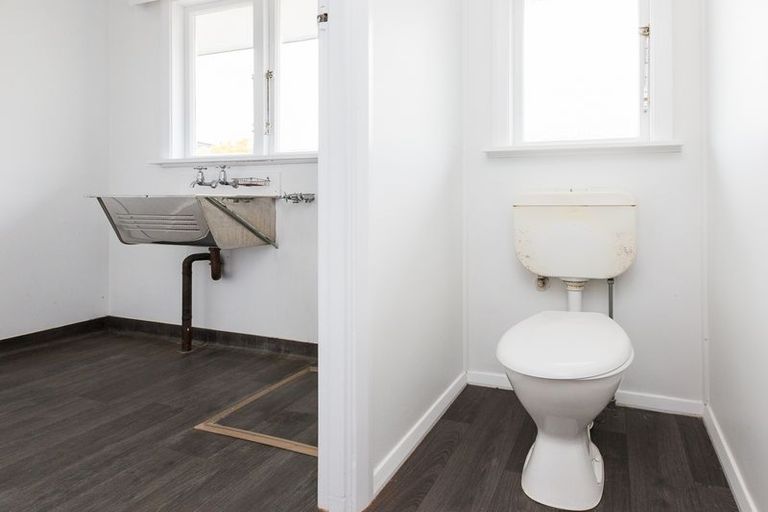 Photo of property in 345 Ruahine Street, Terrace End, Palmerston North, 4410