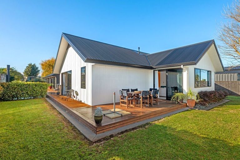 Photo of property in 137 Potae Avenue, Riverdale, Gisborne, 4010