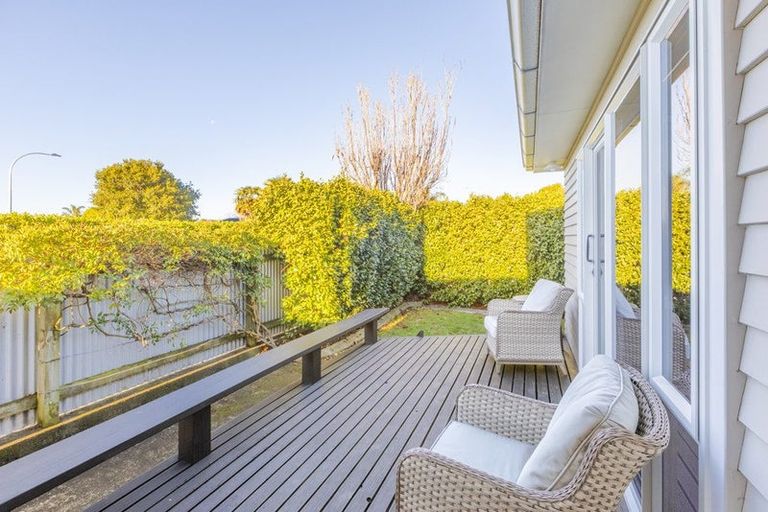 Photo of property in 1/11 Chester Street, Taradale, Napier, 4112